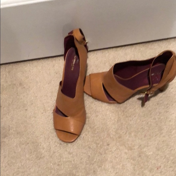 Brand new Coach D’Orsay heels - Picture 2 of 3